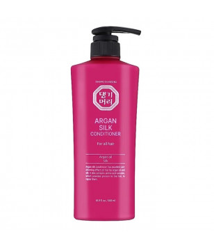Аргановый кондиционер с экстрактом шелка для всех типов волос Daeng Gi Meo Ri, 500 мл