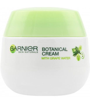 Денний крем для збереження молодості для нормальної і комбінованої шкіри Основний Догляд Garnier, 50 мл