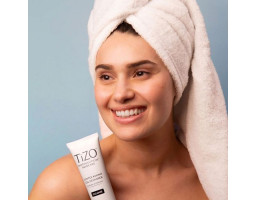 Нежный очищающий амино-гель для лица Gentle Amino Gel Cleanser TiZO, 180 мл