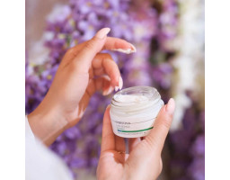 Дневной крем SPF 15 с бакучиолом для лица Line Repair Nutrient Bakuchiol Day Cream SPF 15 Christina