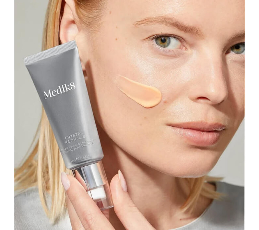 Нічна крем-сироватка з ретиналем 0.2% Crystal Retinal 20 Medik8, 30 мл