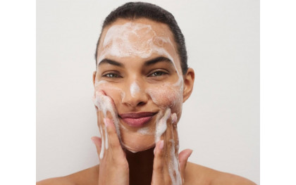 Базовий догляд за обличчям: схема вдома + SPF